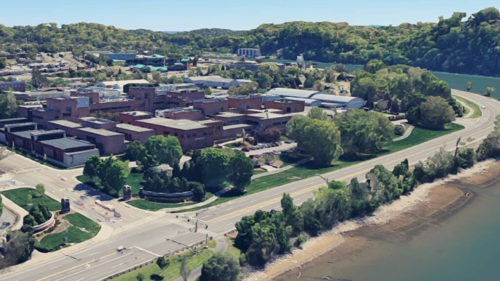 Google map aerial view of the UT College of Veterinary Medicine exterior. Brick buildings beside the Tennessee River